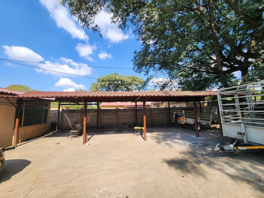 3 Bedroom Property for Sale in Oos Einde North West